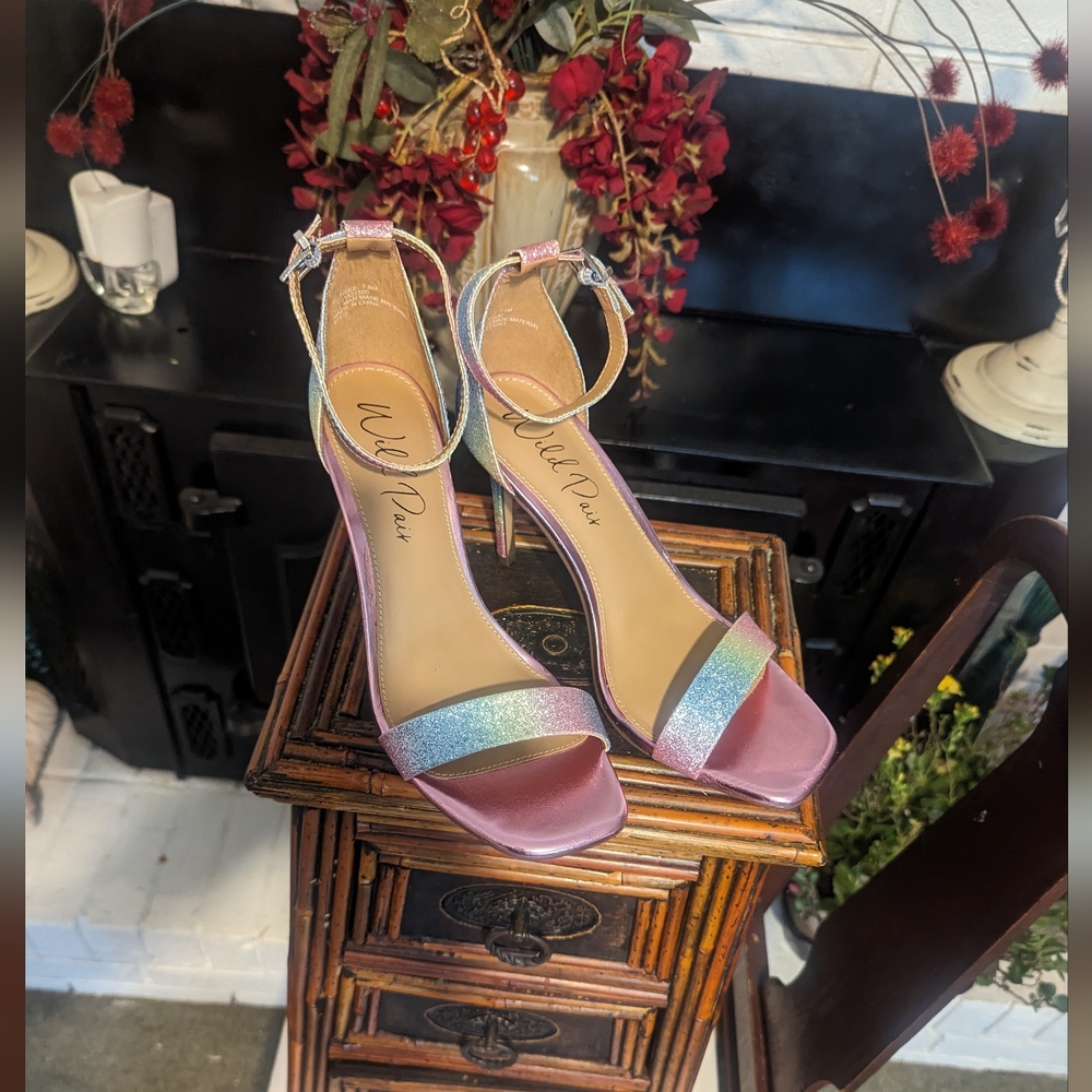🔥Wild Pair Women's Dress Sandals Rainbow Glitter SZ 7.5